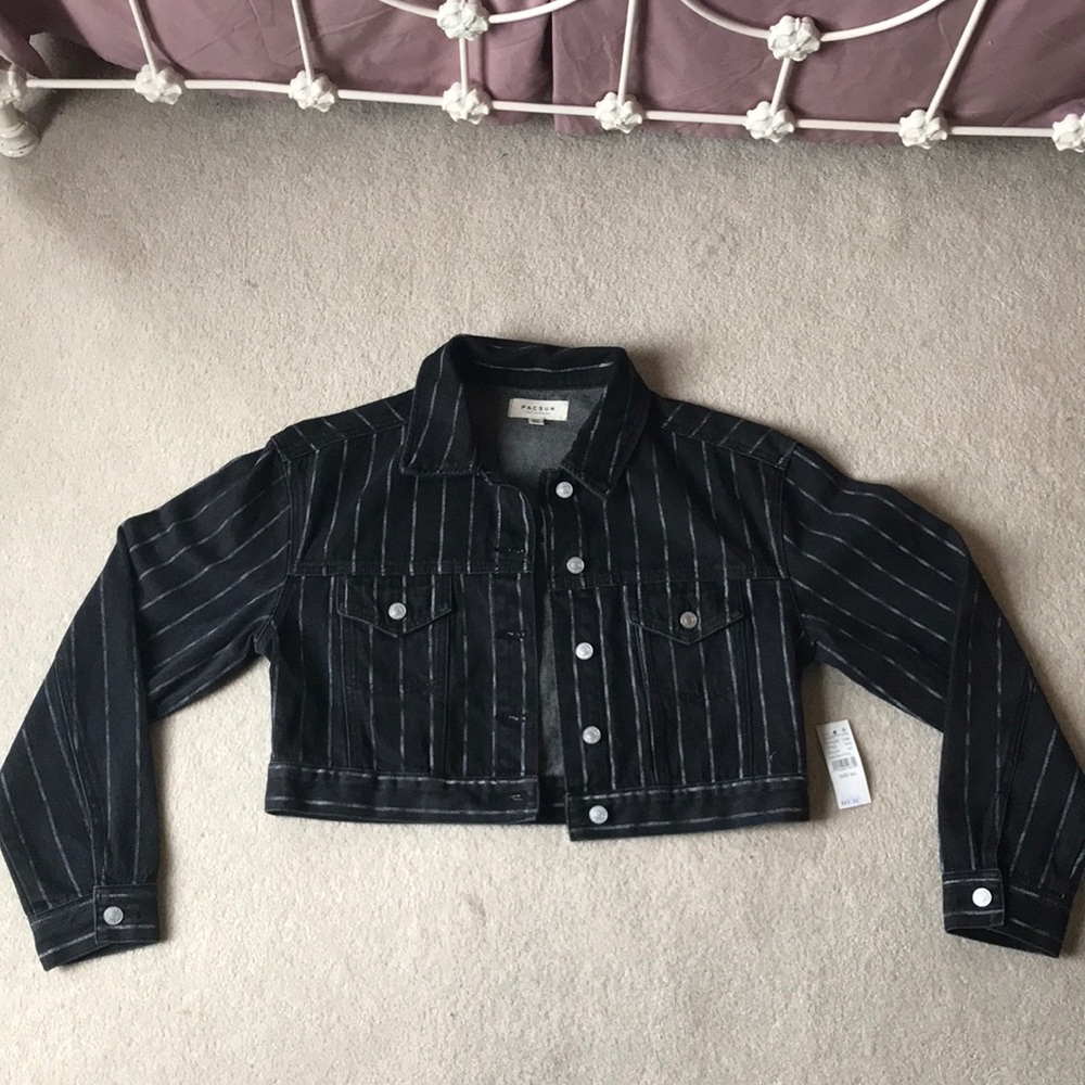 Cropped Black and white Denim Jacket